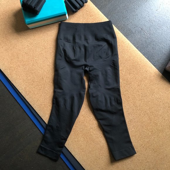 Lululemon Compression Tights, W8 - Picture 3 of 7